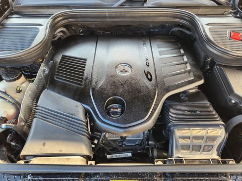 Used 2023 Mercedes-Benz GLS 450 4MATIC image 28