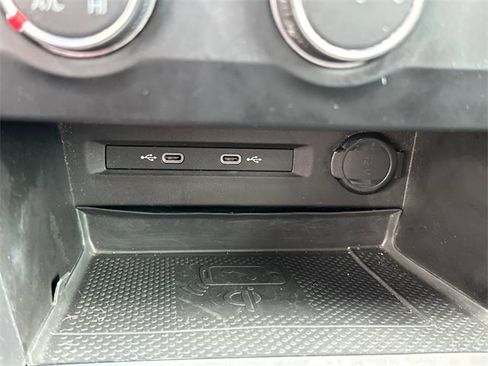Used 2022 Volkswagen Taos SE image 20