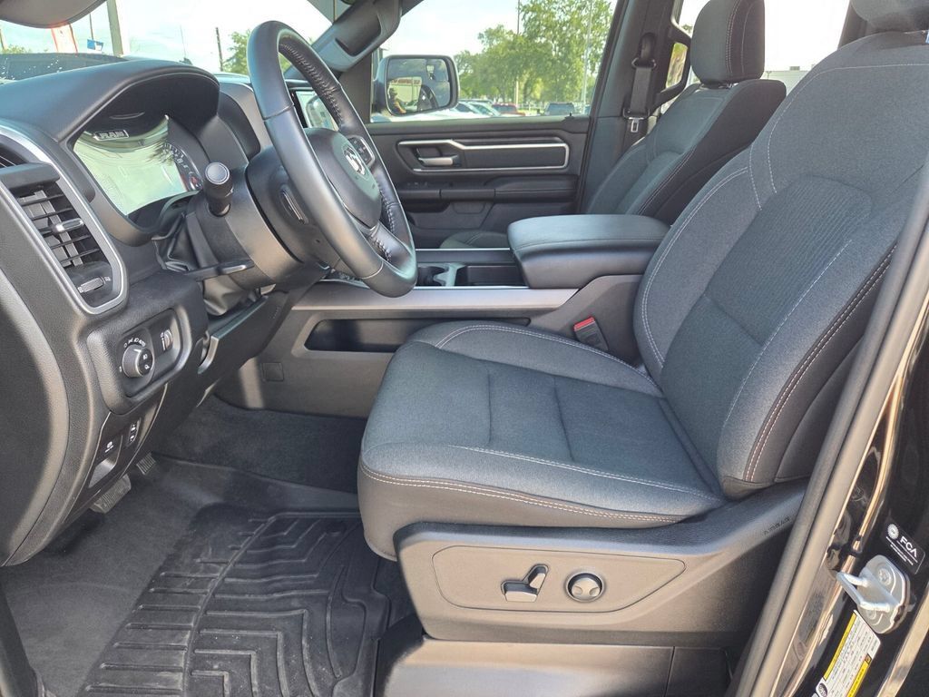 Used 2022 RAM 1500 Big Horn AWD/4WD image 5