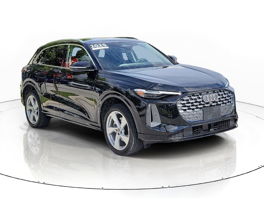Used 2025 Audi Q5 Premium Plus AWD/4WD image 1