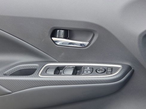 New 2025 Nissan Versa SR image 27