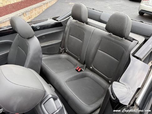 Used 2014 Volkswagen Beetle 1.8T image 6