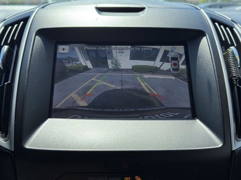 Used 2019 Ford Edge SEL w/ Equipment Group 201A AWD/4WD image 24