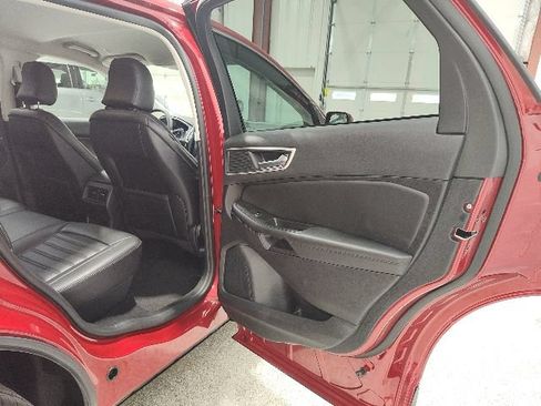 Used 2024 Ford Edge SEL w/ Convenience Package AWD/4WD image 16