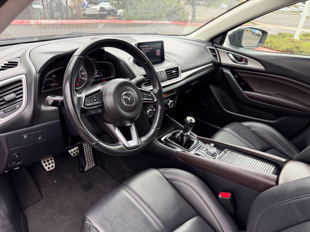 Used 2018 MAZDA MAZDA3 Touring FWD image 17