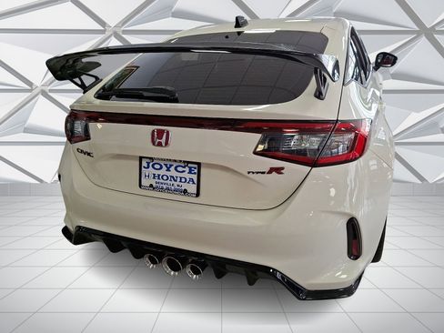 Used 2023 Honda Civic Type R image 8