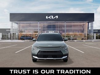 New 2026 Kia Niro EX video 2