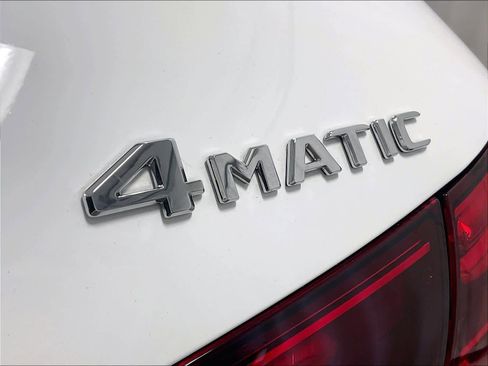 Used 2025 Mercedes-Benz GLA 250 4MATIC image 29