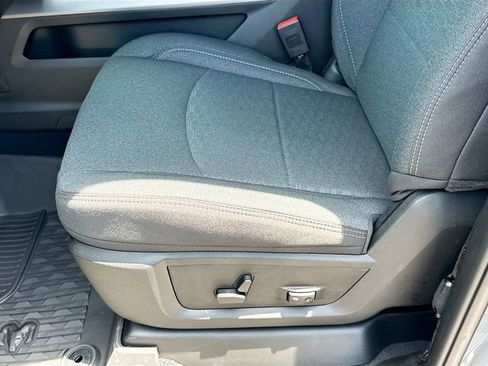 New 2026 RAM 2500 Big Horn AWD/4WD image 14