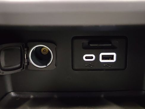 Used 2023 GMC Acadia AT4 w/ Technology Package image 24