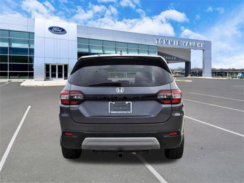 Used 2023 Honda Pilot EX-L image 3