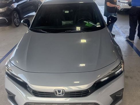 Used 2024 Honda Civic Sport image 3