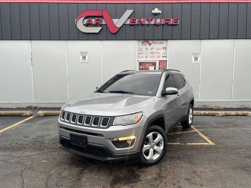 Used 2017 Jeep Compass Latitude w/ Popular Equipment Group image 1