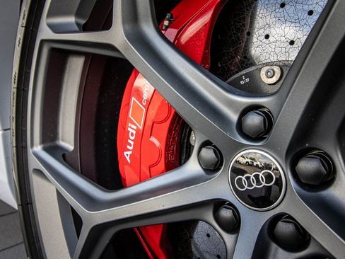 Used 2025 Audi RS Q8 performance image 2