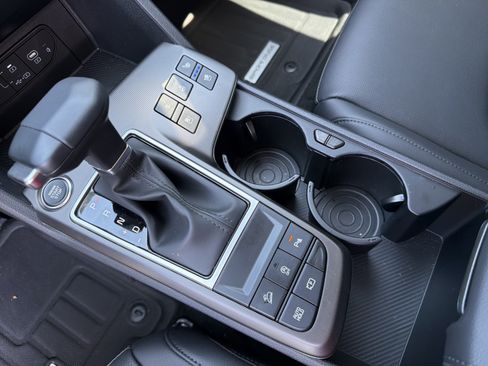 Certified 2026 Kia Sportage SX FWD image 13