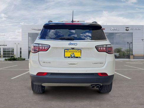 Used 2018 Jeep Compass Limited w/ Navigation Group AWD/4WD image 4