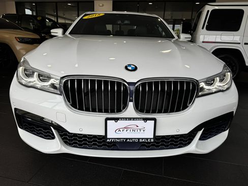 Used 2018 BMW 750i xDrive AWD/4WD image 8