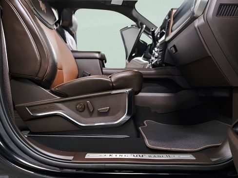 Used 2025 Ford F450 King Ranch image 34