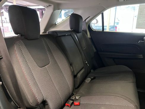 Used 2017 Chevrolet Equinox LS image 37