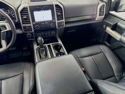 Used 2018 Ford F150 Lariat image 33
