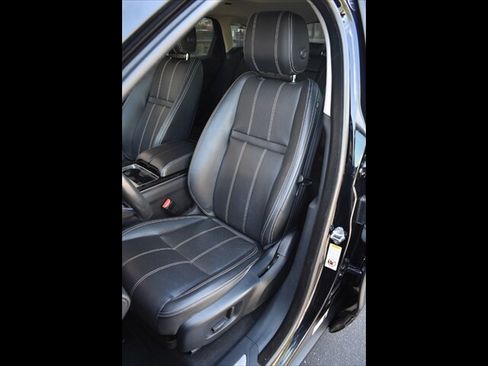 Used 2018 Land Rover Range Rover Velar S AWD/4WD image 17