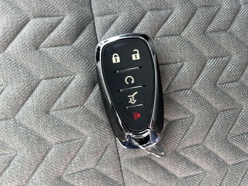 Used 2023 Chevrolet Equinox LT image 33