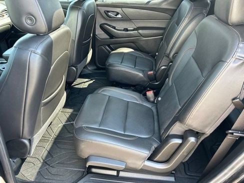 Used 2021 Chevrolet Traverse Premier w/ Redline Edition AWD/4WD image 43