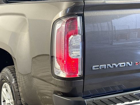 Used 2020 GMC Canyon SLE w/ SLE Convenience Package image 36