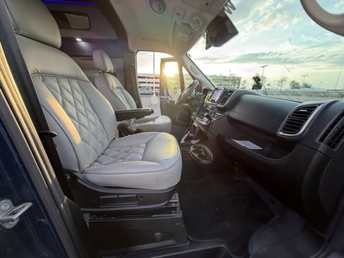 Used 2023 RAM ProMaster 3500 w/ Premium Appearance Group image 19