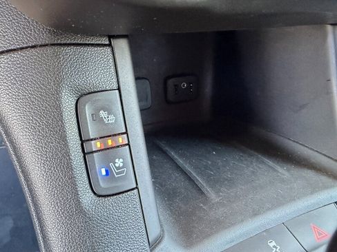 Used 2019 GMC Acadia Denali image 15