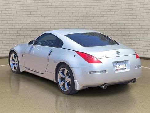 Used 2006 Nissan 350Z Touring w/ (N93) Cargo Convenience Pkg RWD image 7