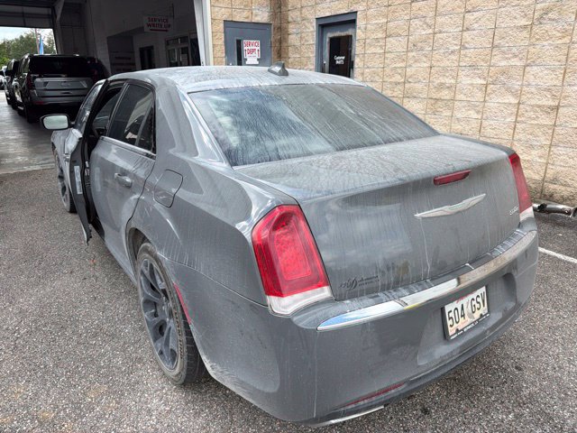 Used 2019 Chrysler 300 S RWD image 11