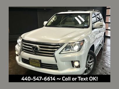 Used 2013 Lexus LX 570 4WD w/ Luxury Pkg