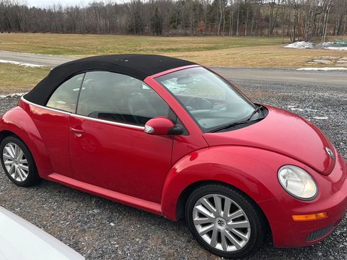 Used 2008 Volkswagen Beetle SE image 4