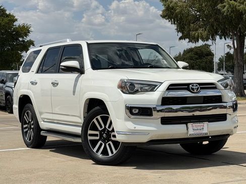Used 2021 Toyota 4Runner Limited AWD/4WD image 2