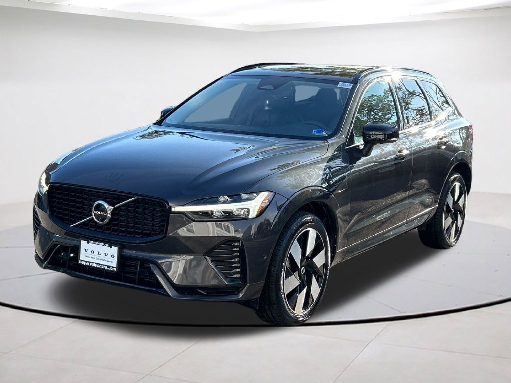 Certified 2024 Volvo XC60 T8 Plus AWD/4WD image 1