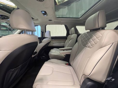 Used 2022 Hyundai Palisade Calligraphy image 19