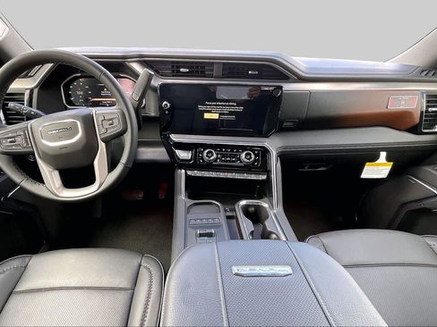 New 2026 GMC Sierra 2500 Denali w/ Denali Reserve Package AWD/4WD image 5