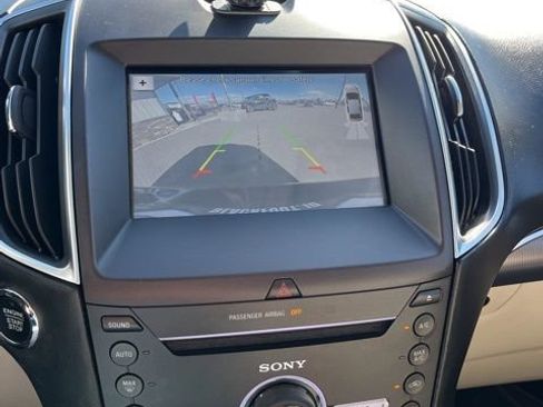 Used 2016 Ford Edge Titanium image 47