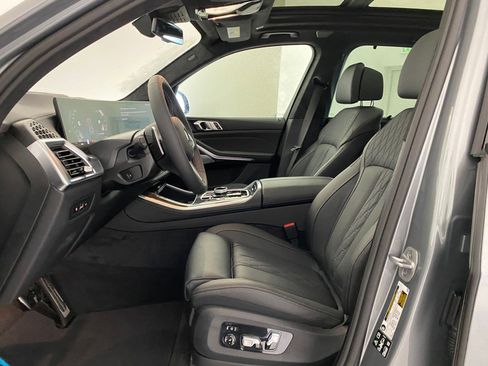 New 2026 BMW X5 M60i w/ Executive Package image 4
