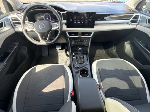 Used 2026 Volkswagen Taos SE w/ Panoramic Sunroof Package AWD/4WD image 16