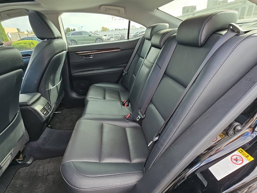 Used 2013 Lexus ES 350 w/ Luxury Pkg FWD image 12