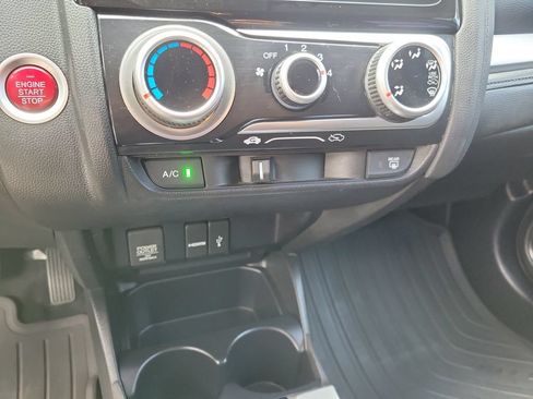Used 2015 Honda Fit EX image 31