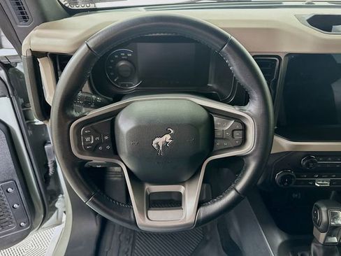 Used 2022 Ford Bronco Wildtrak image 11