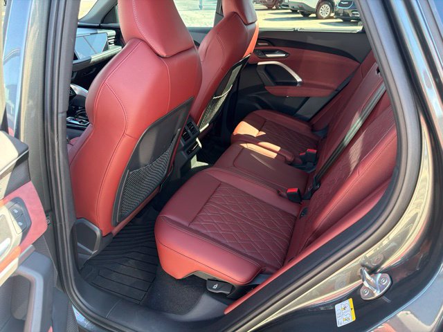 Used 2025 Audi SQ5 Prestige AWD/4WD image 12