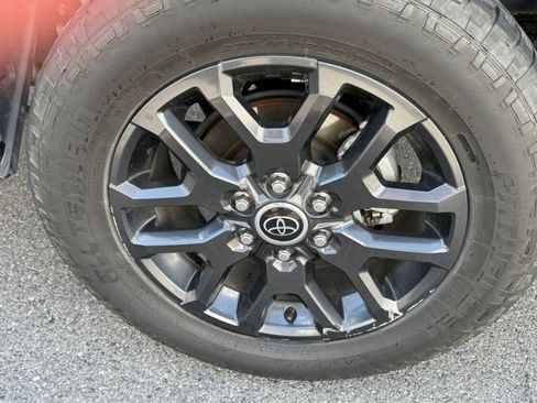 Used 2023 Toyota Tundra Platinum AWD/4WD image 16
