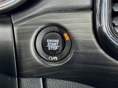 Used 2022 Jeep Grand Cherokee Laredo X image 30