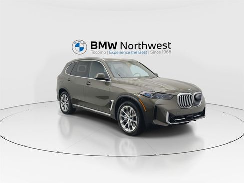 Used 2026 BMW X5 xDrive40i w/ Climate Comfort Package image 6