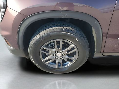 Used 2025 GMC Acadia Elevation image 17