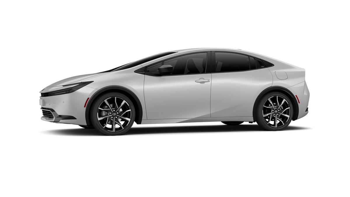 New 2027 Toyota Prius Plug-In Hybrid FWD image 3